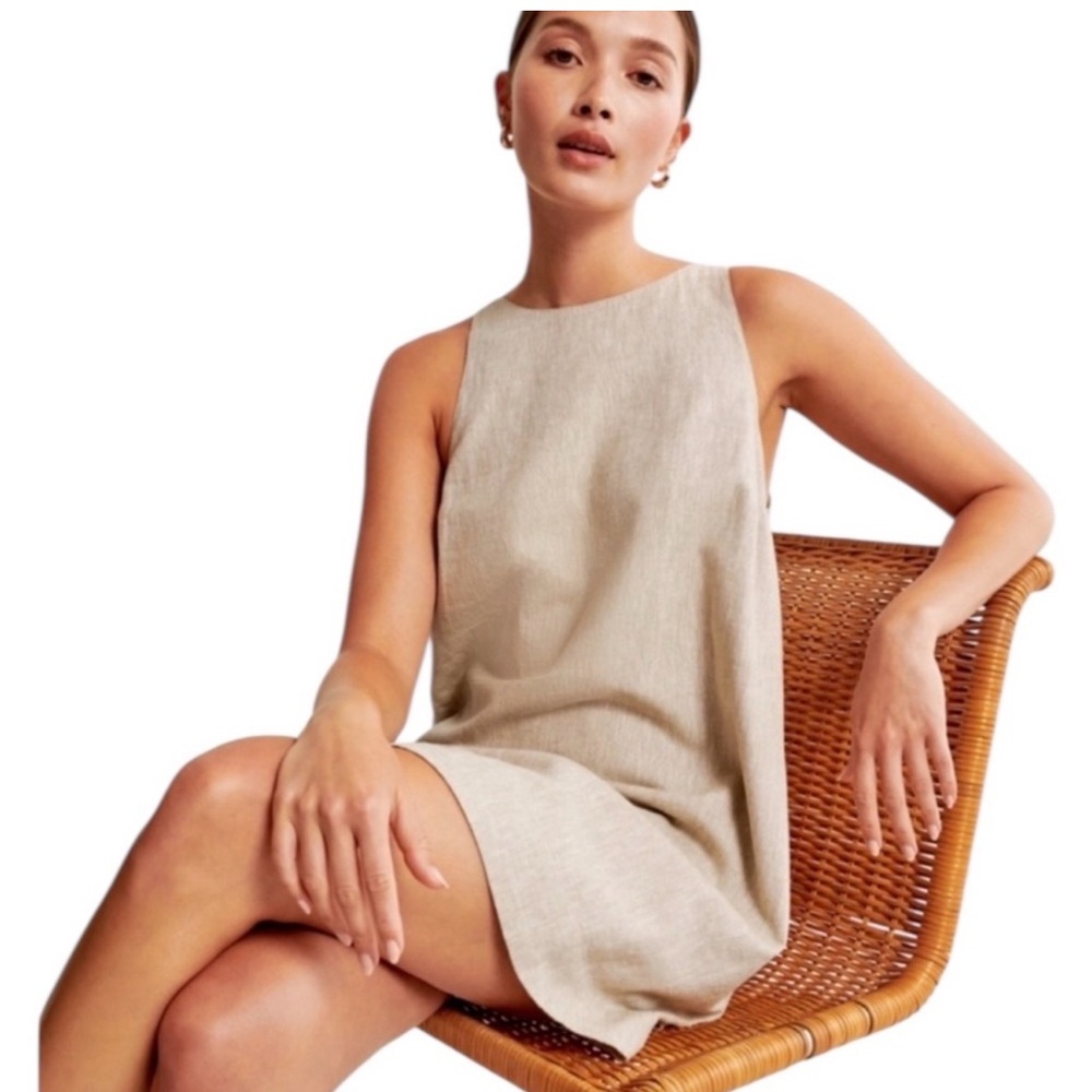 Abercrombie and Fitch Sleeveless Linen/ Cotton Shift Dress in Cream Beige